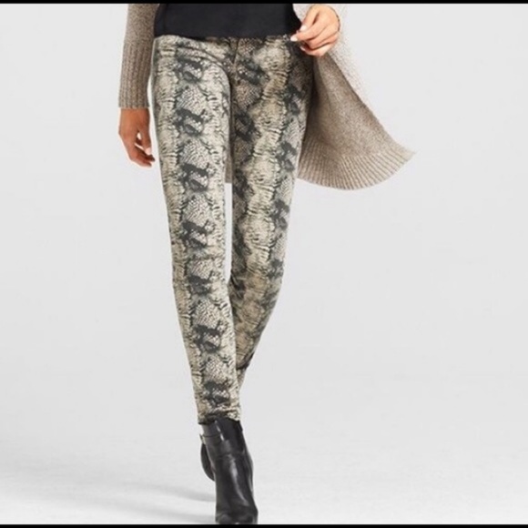 CAbi Diamondback Super Skinny Jean Size 4 - Picture 2 of 4